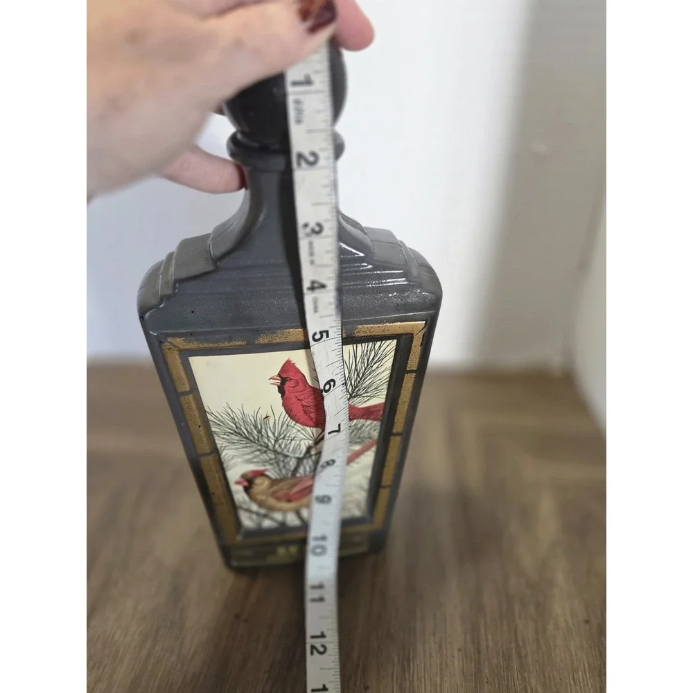 Beam 750ml Kentucky Whiskey Decanter Black Gold Cardinal Bird Stopper